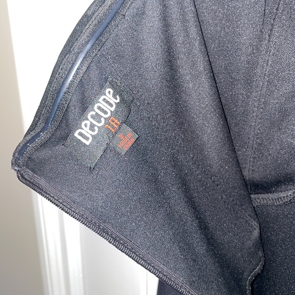 Decode 1.8 Black Gown with Crystal Bust Size US 2 - Picture 4 of 4